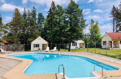 Green Gables Complejo | Green Gables Bungalow Court
