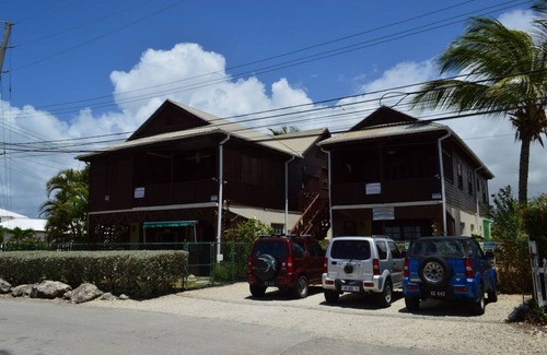 Silver Sands Apartamento | Green Garden Apartment at Blue Ocean Cottage in Silver Sands