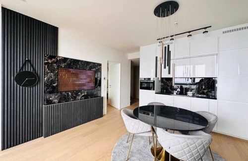 Donaustadt Apartamento | green high-end apartment close to metro, uno-city, e-parking, pool, gym, sauna