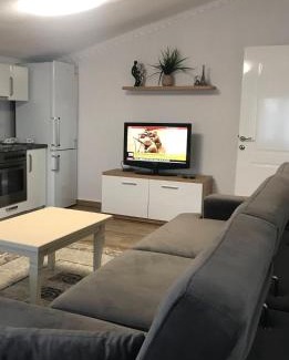 Elbasan Apartamento | Green house, 1 bedroom & 1 kitchen apartment, located in Elbasan city center