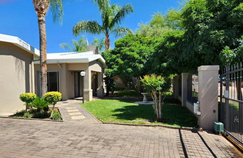 Upington Casa | Green Kalahari Guesthouse