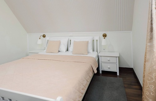 Jezerce Cama Y Desayuno | Green Lakes House