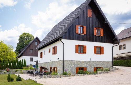 Jezerce Casa | Green lakes house