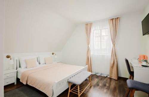 Jezerce Casa | Green lakes house