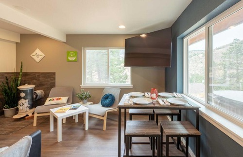Green Mountain Falls Apartamento | Green Mountain Falls Apt with Mountain View, Hot Tub