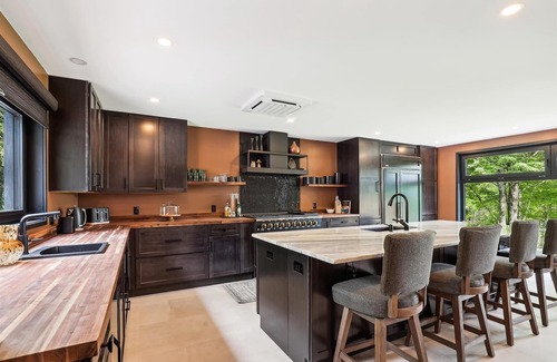 Stowe Casa | Green Mountain Haus: 4 br, fireplaces, a/c, private pond, mountain views!