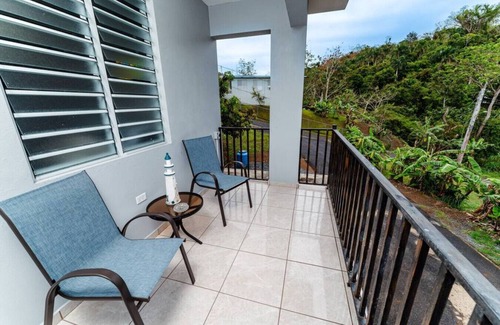 Guayabo Apartamento | Green Mountain Studio 2, pool table-7 min to beach