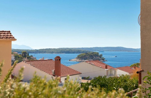 Krizna luka Apartamento | Green Oasis Hvar town