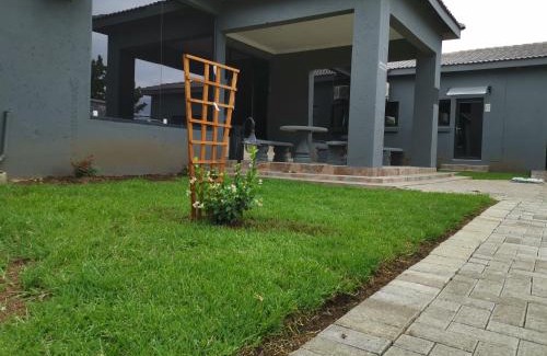 Bethlehem Casa | Green Olive Panorama