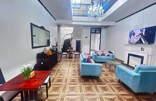 Leuro Hotel | Green Orchid Hostel