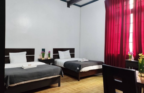 Leuro Hotel | Green Orchid Hostel