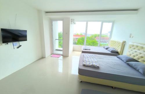 Depok Apartamento | Green Park 926 by We Stay