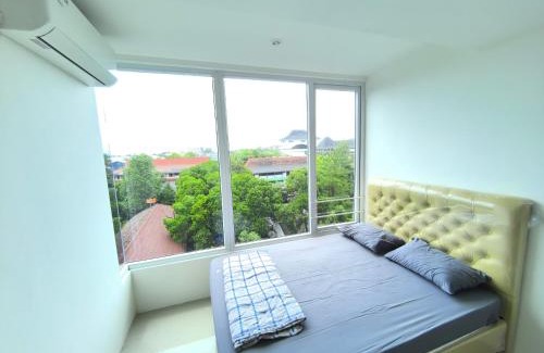 Depok Apartamento | Green Park 926 by We Stay