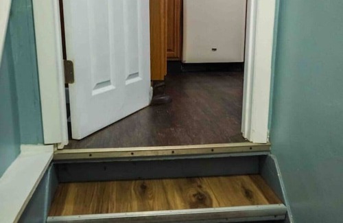 Massillon Casa | Green Room / Blue Door Combo - No Cleaning Fees