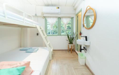 Chana Songkhram Hotel | Green Stay Bangkok - Eco Hotel Near Khaosan