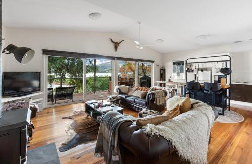 Howqua Inlet Casa | Green Stones