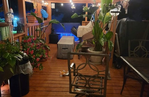 Westminster Casa | Westminster Retreat – 1 Hr to Baltimore, Gettysburg & Historic DC- Hot Tub