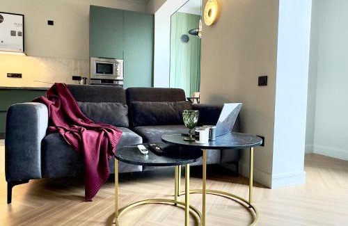Almaty Apartamento | Green Suite with Mountain View
