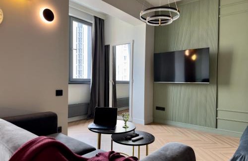 Almaty Apartamento | Green Suite with Mountain View