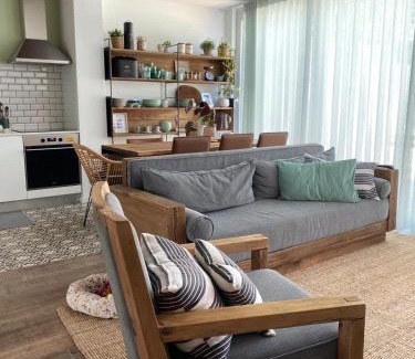 Cedofeita Casa | Green Tiles House
