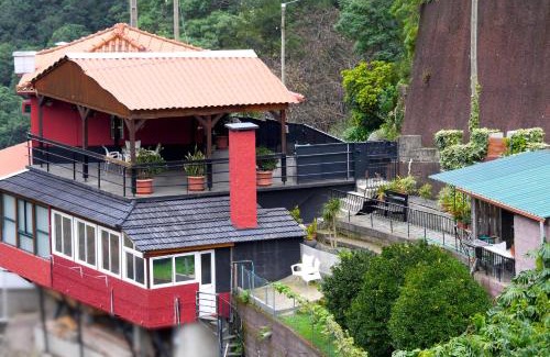 Faial Apartamento | Green Valley Cruzinhas House with Fireplace & BBQ