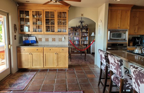 Montana Vista Casa | Green Valley, Gorgeous Mtn Views, Private pool