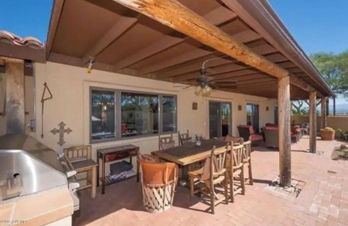 Montana Vista Casa | Green Valley, Gorgeous Mtn Views, Private pool
