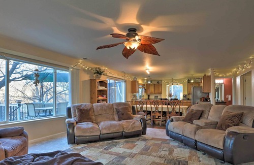 Green Valley Ranch Casa | 'Green Valley Ranch' - Family Home: 13 Mins to DIA
