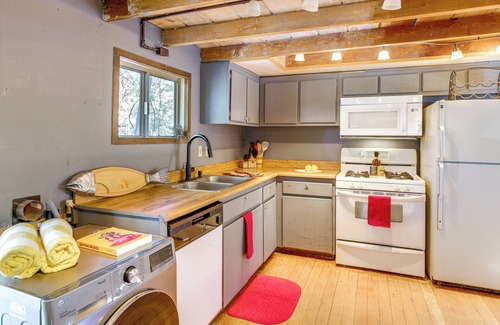 Green Valley Lake Cabina | Green Valley Lake Cabin Near Lake: Boat + Ski!
