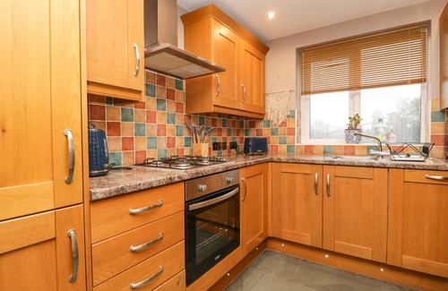 Lowick Cabaña | GREEN VIEW, pet friendly, with open fire in Lowick Green