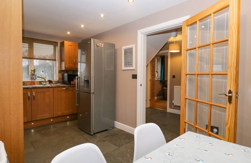 Lowick Cabaña | GREEN VIEW, pet friendly, with open fire in Lowick Green