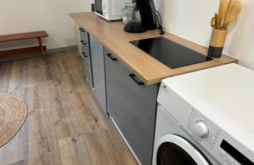 Couzon-au-Mont-d'Or Apartamento | Green view studio