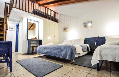 Kato Diminio Hotel | Green Village