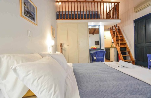 Kato Diminio Hotel | Green Village