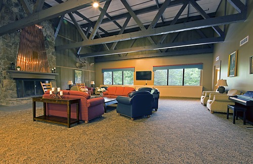 Argillite Cabina | Greenbo Lake State Resort Park