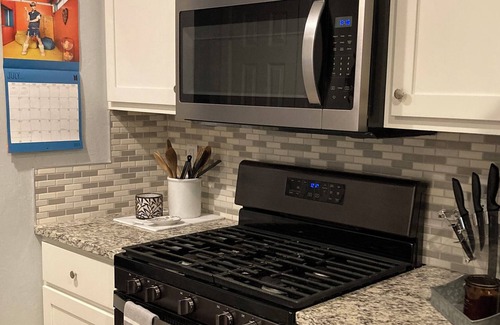 Stillwater Casa | Greenbriar Oasis #2-Shade for your ride/Yard for your dog
