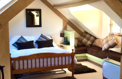 Middleyard Casa | Greencourt Loft - The Cotswold Way, Stroud