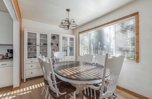 Avery Cabina | Greene Gables- Cozy Mountain Retreat