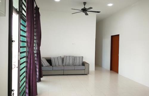 Kuantan Casa | Greenery Garden Concept Homestay