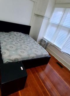 Green Lake Casa | Greenlake house share roosevelt light rail Seattle