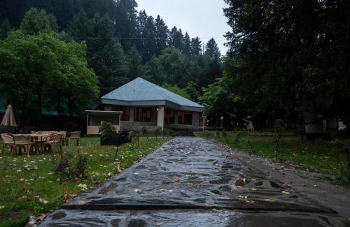 Kohistan Hotel | GreenPak River Front Naran