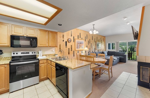 East Village at Copper Apartamento | Greens at Copper #318 By Summit County Mountain Retreats