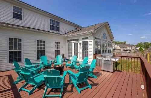 Forest Oaks Apartamento | Greensboro Gathering K bed, Playroom, Gamerooms