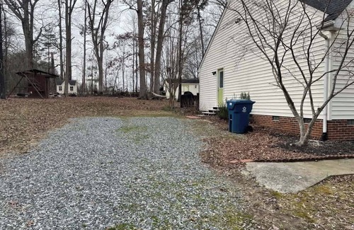 Pleasant Garden Casa | Greensboro Getaway:Hot Tub/K Bed/Hammock/Firepit