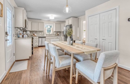 Greensboro Casa | Greensboro Getaway Villa | HotTub + Pool + FirePit + Sports Court + Golf