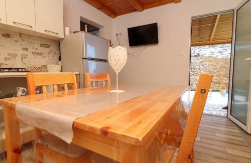 Vela Luka Casa | Greenside Cottage Lumi-Two Bedroom Holiday Home with Terrace and Sea view