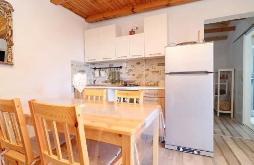 Vela Luka Casa | Greenside Cottage Lumi-Two Bedroom Holiday Home with Terrace and Sea view