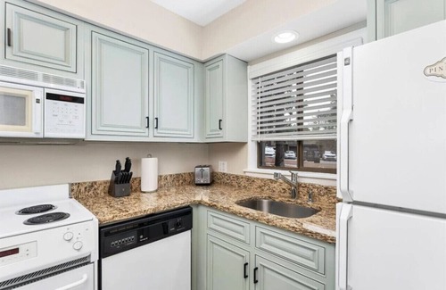 Pinehurst Condominio | Greenside Getaway️! Walk to Clubhouse and Cradle! Panoramic Golf Views!