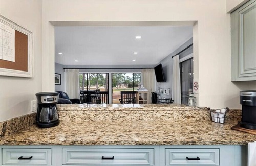 Pinehurst Condominio | Greenside Getaway️! Walk to Clubhouse and Cradle! Panoramic Golf Views!