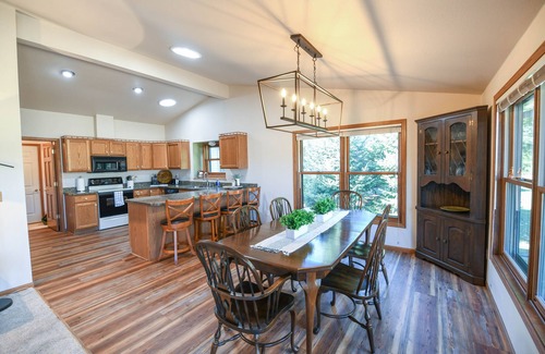 Rome Casa | Greenside on Lake Arrowhead Golf open floor plan, great location, Golden Tee